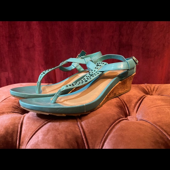 Sandals - Picture 6 of 6